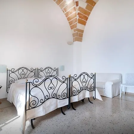 Castello Apartment *